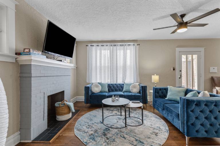 4BR Near Forest Park Zoo & Missouri Botanical Garden Free Parking STL — photo 2