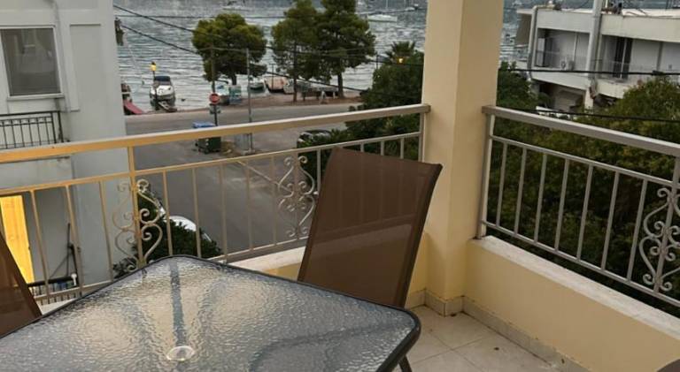 Διαμέρισμα Poros