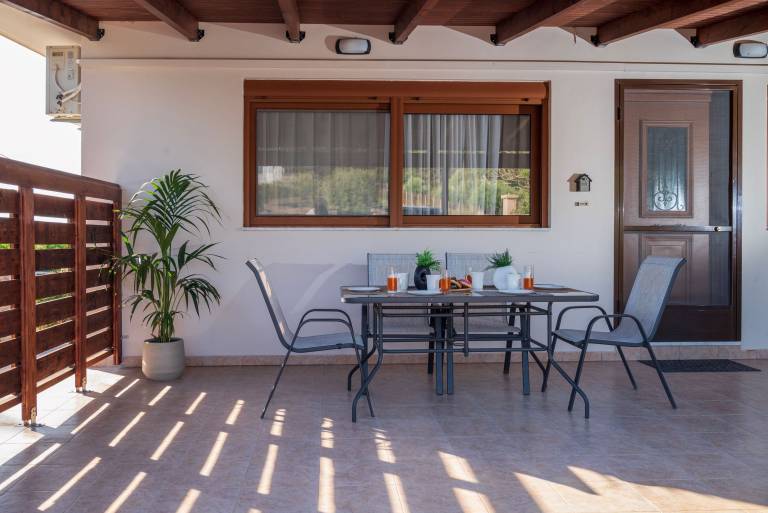 Paradise Family Home in Paradisi near the Beach