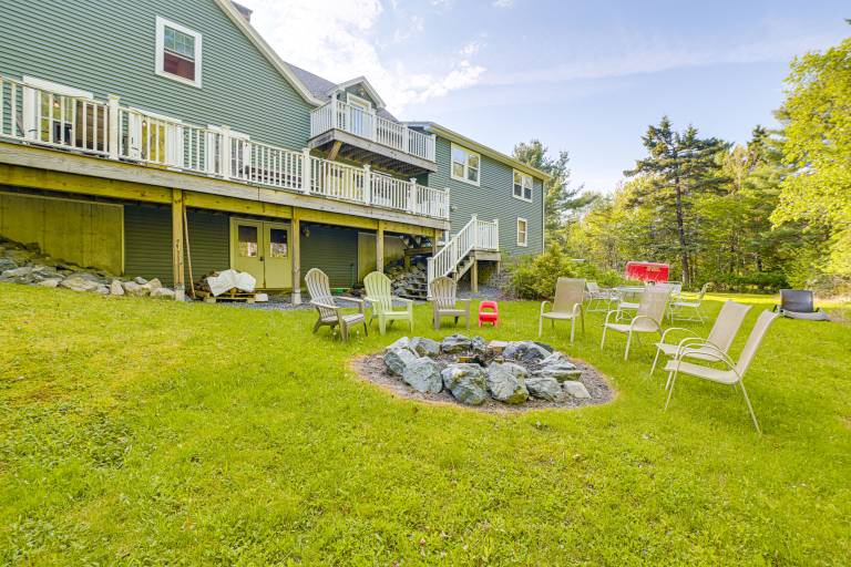 1 Mi to Acadia National Park Spacious Retreat