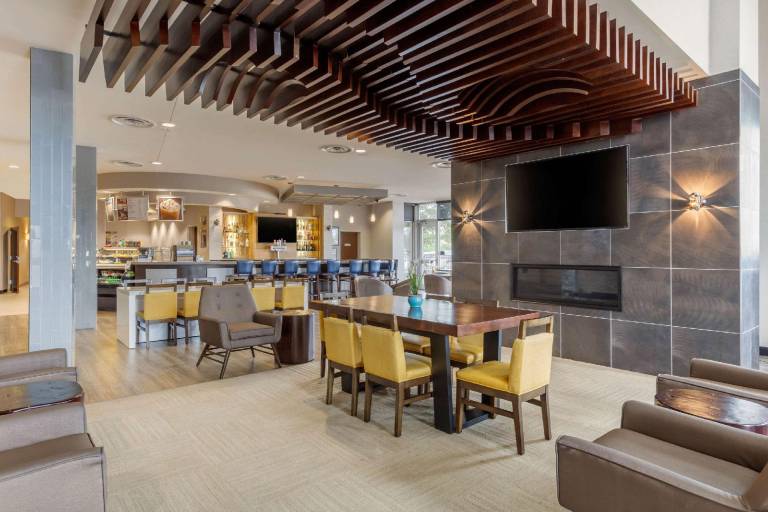 Cambria Hotel Denver International Airport — photo 3
