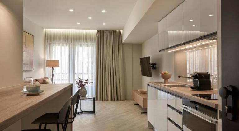 Beautiful serviced apartment with patio | Close to Syntagma Square | Pet-friendly — photo 3