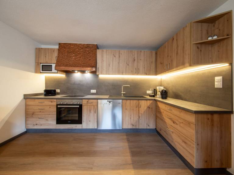 Vacation home with yard, BBQ & terrace | Mountain view — photo 3