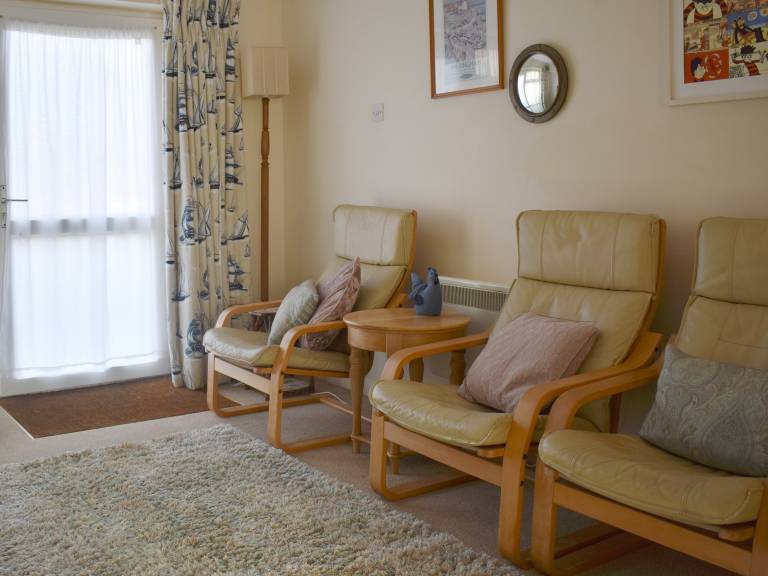 Cottage with garden | River view — photo 4