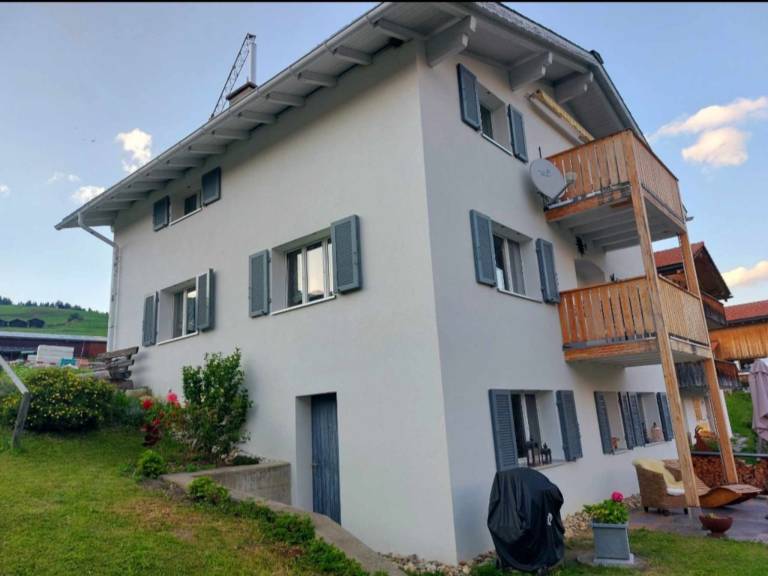 Ferienwohnung mit Hund in Lumbrein, Obersaxen Mundaun für max. 6 Personen Ferienwohnung mit Hund in Lumbrein, Obersaxen Mundaun für max. 6 Personen