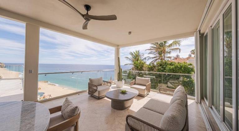 Vacation home with pool — photo 5
