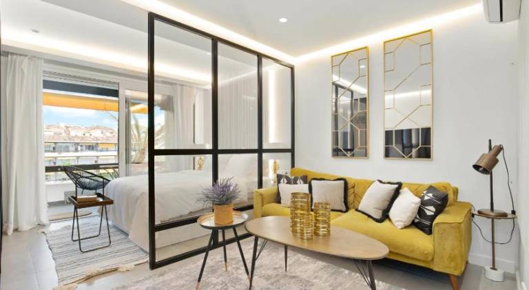 Golden Mile Lux Sea View Suite with Balcony in Marbella