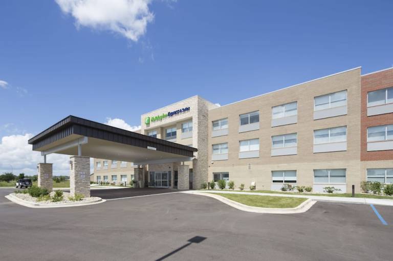 Holiday Inn Express & Suites Rochester Hill Detroit Area by IHG