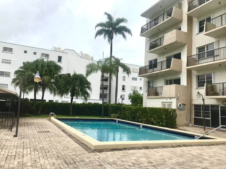 Condo  Sunny Isles Beach