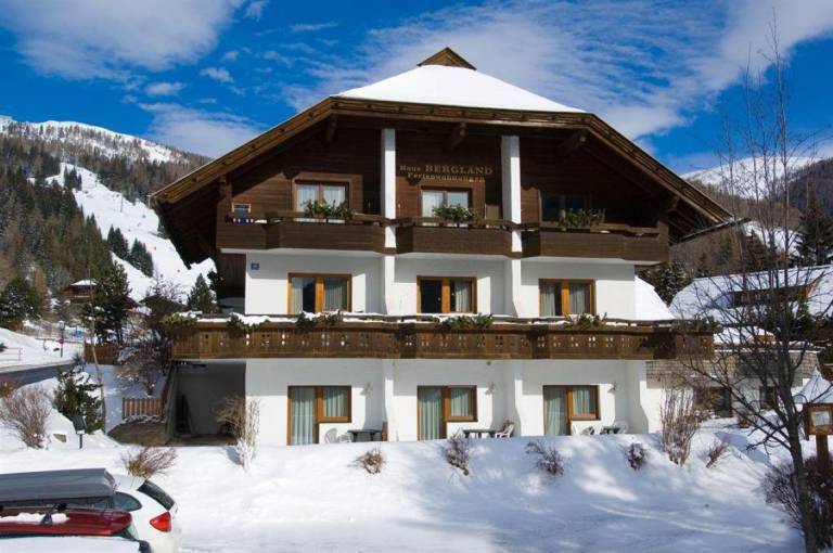 Apartment with sauna, garden & barbecue in Bad Kleinkirchheim