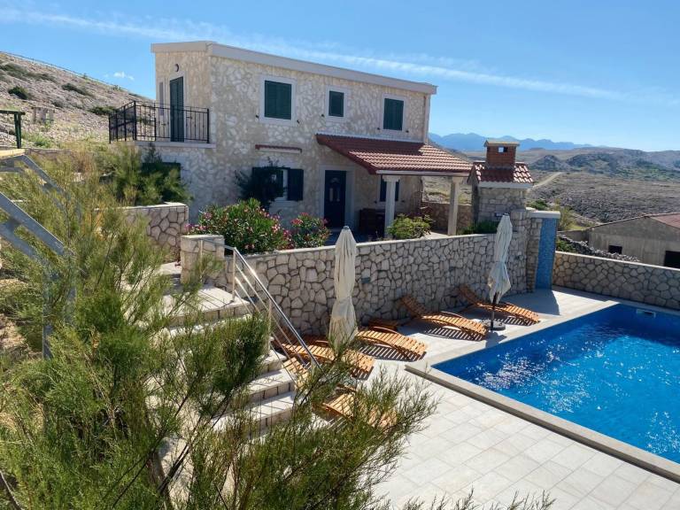 House with garden, private pool & BBQ | Nature view — photo 3