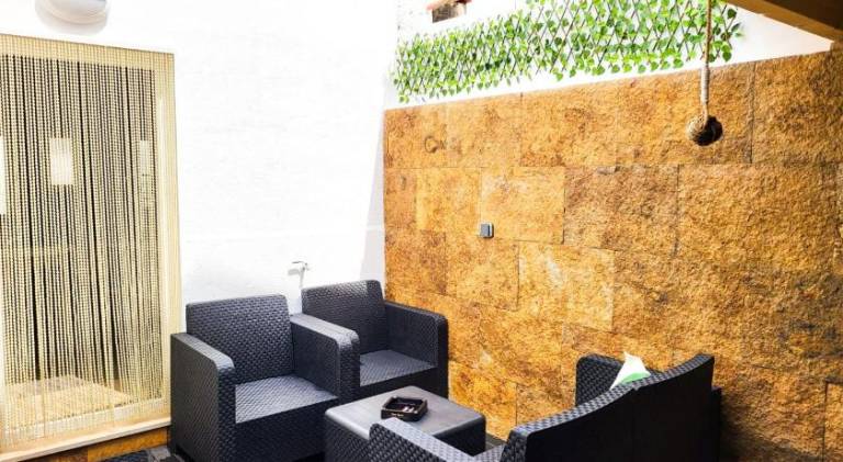Apartment with yard, terrace & grill in Leiria
