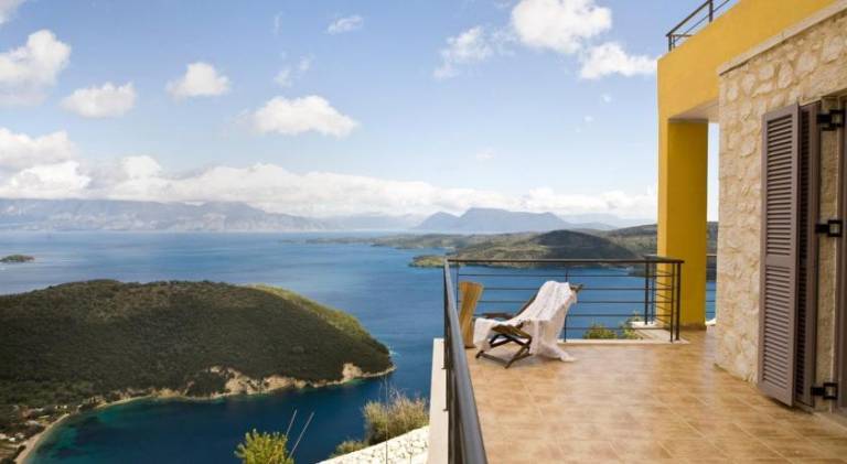 Villa with pool — photo 3