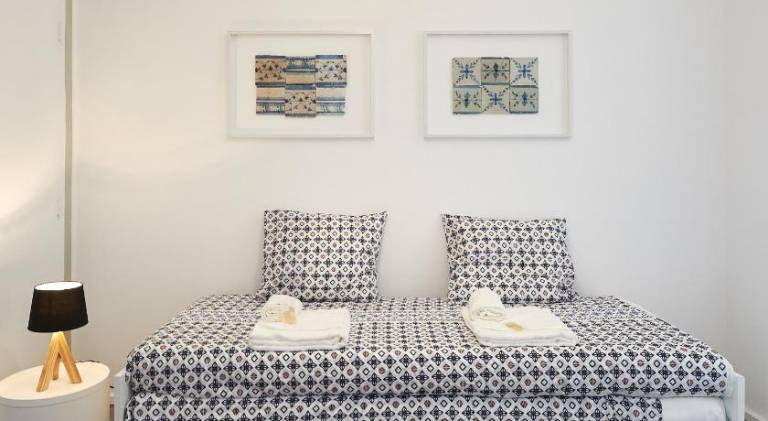 Rental apartment with patio | Next to São Jorge Castle — photo 2