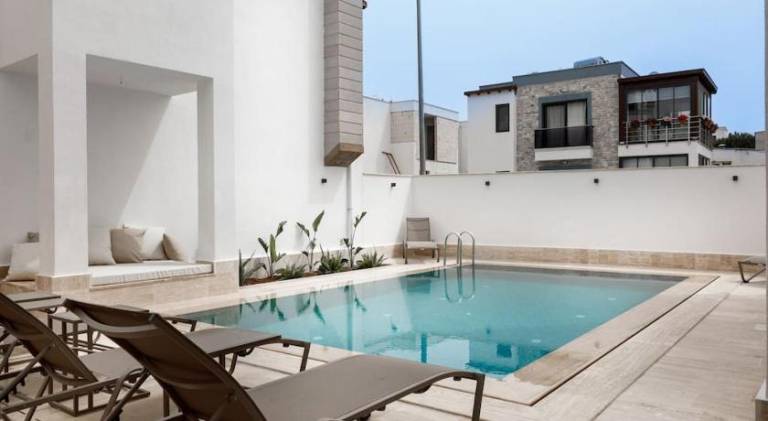 Villa with patio, barbeque & yard — photo 5