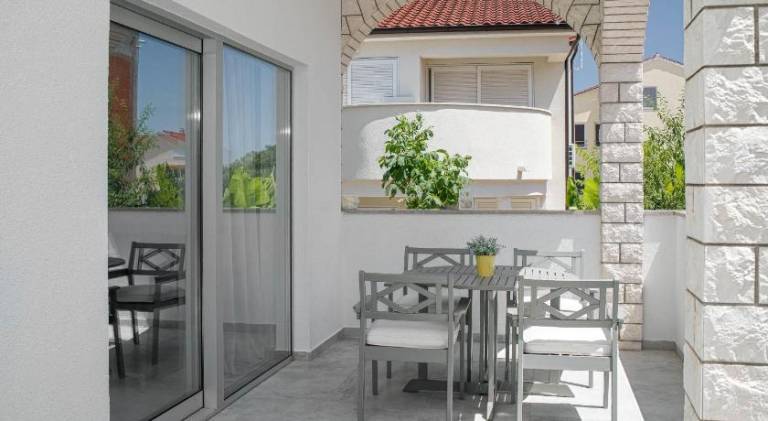 Rental apartment with 2 rooms for 4 persons — photo 4