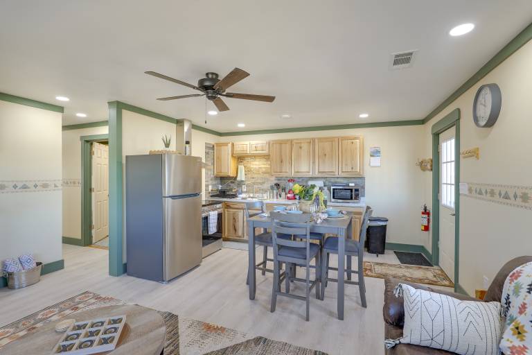 Near ATV Trails: Carlsbad Apt w/ Shared Fire Pit — photo 5