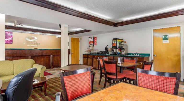 Econo Lodge Byron - Warner Robins — photo 2