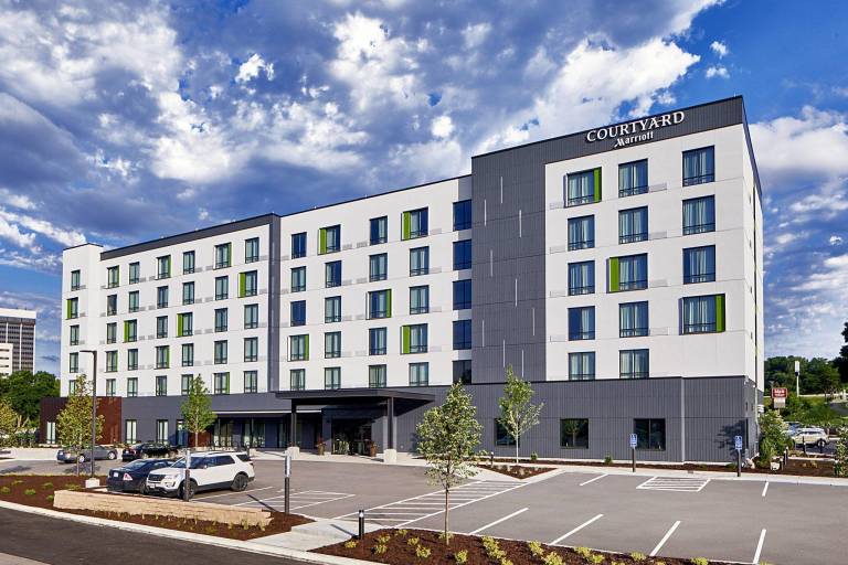 Courtyard by Marriott Minneapolis West in Woodbury, MN
