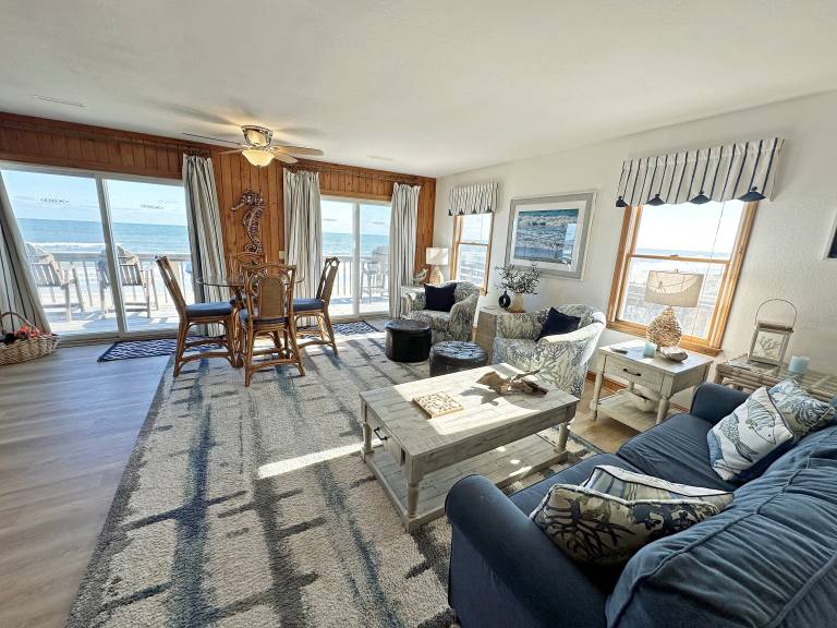 SN9241- Beautiful Oceanfront Home with Great Ocean Views and Dog Friendly! — photo 4