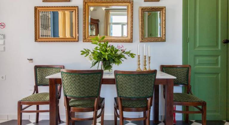 Family-friendly charming serviced apartment with pool, garden & patio | Dogs allowed — photo 5