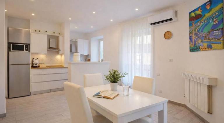 Apartment | Close to Naples Cathedral — photo 2