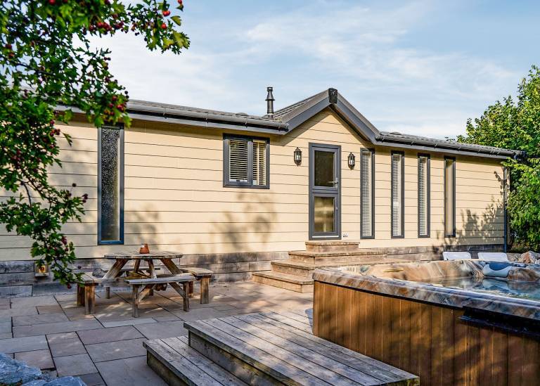 Boxing Hares Lodge