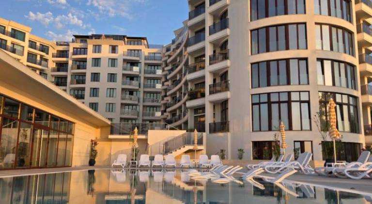 Luxury Sea View Appartment with Beach Access - Parking & Heated Pool — photo 3