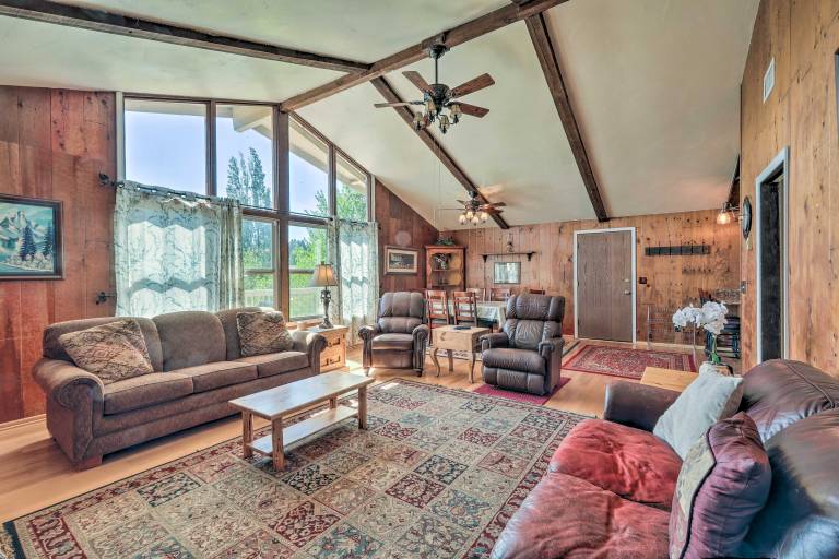 Flagstaff Townhome - Walk to Country Club & Pools! — photo 5