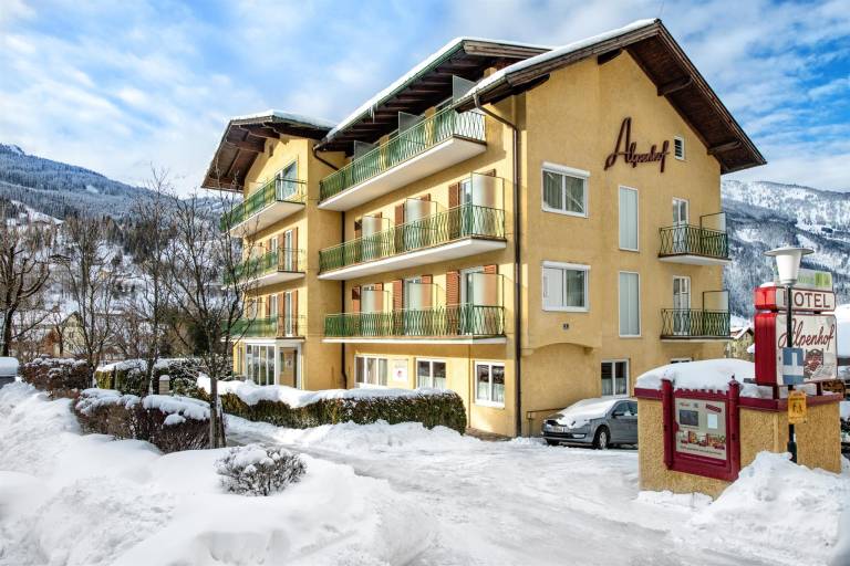 Rental apartment with terrace, yard & sauna | Garden view | Suitable for remote work — photo 2