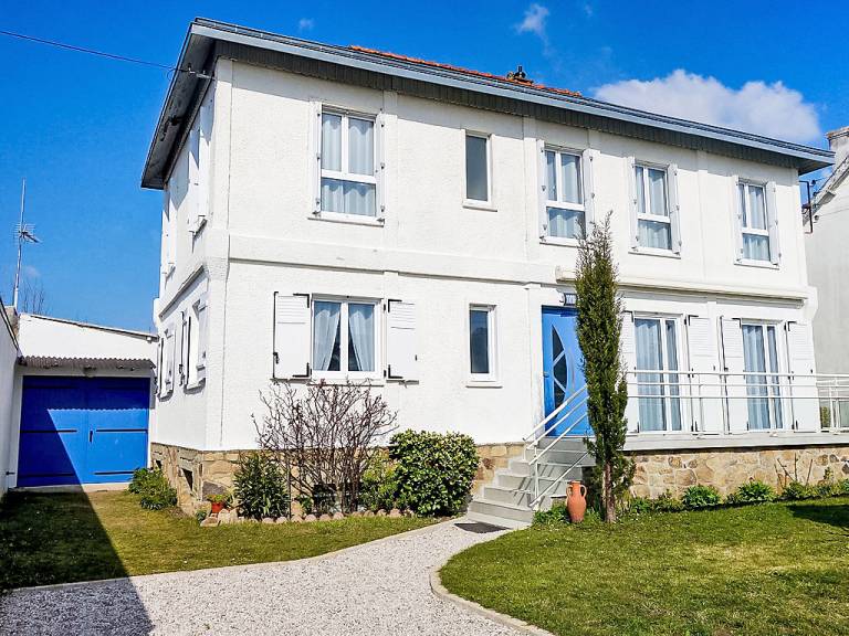 House  Auray