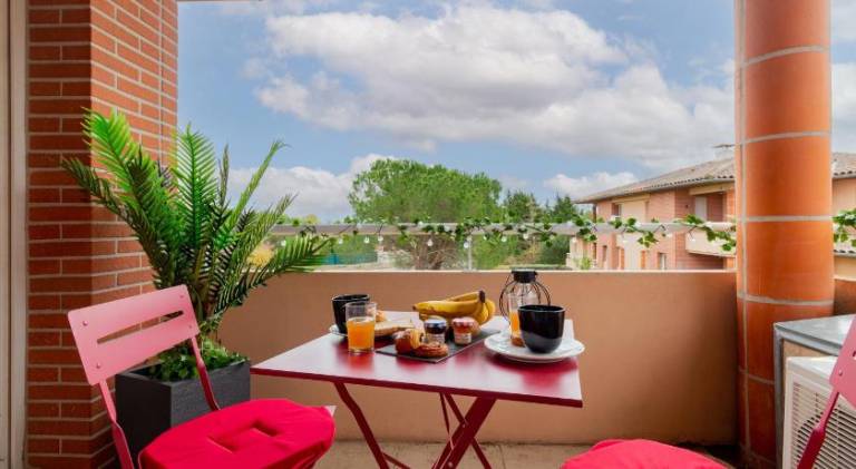 Apartment with pool | Suitable for remote work — photo 2
