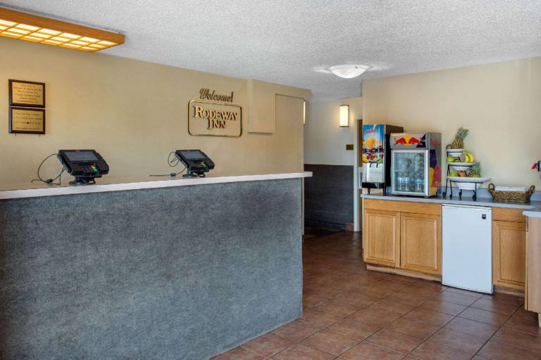 Rodeway Inn Asheville — photo 4