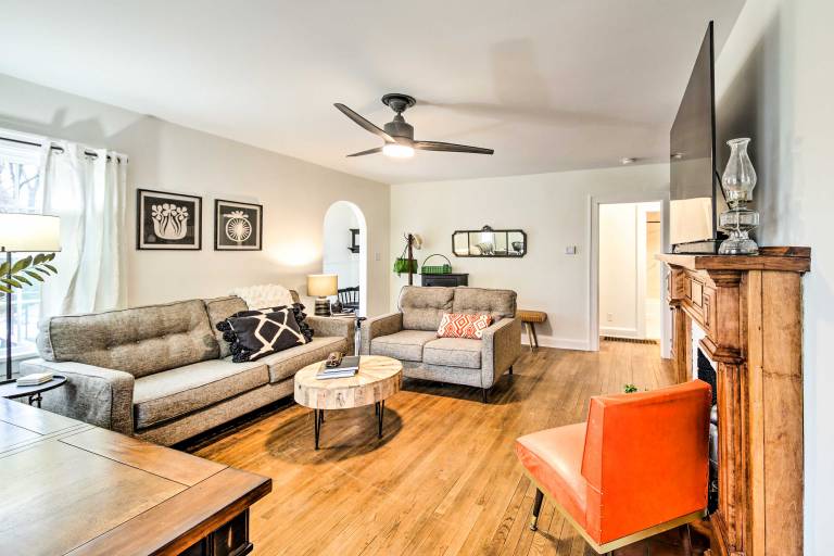 Renovated Bloomington Home - Steps to Campus! — photo 5