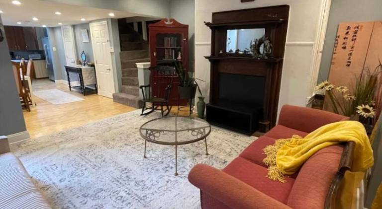 Beautiful holiday apartment with garden | Pets allowed in Philadelphia, PA