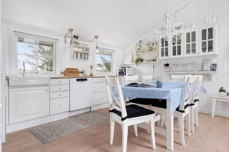 Vacation home with patio, sauna & barbeque — photo 4