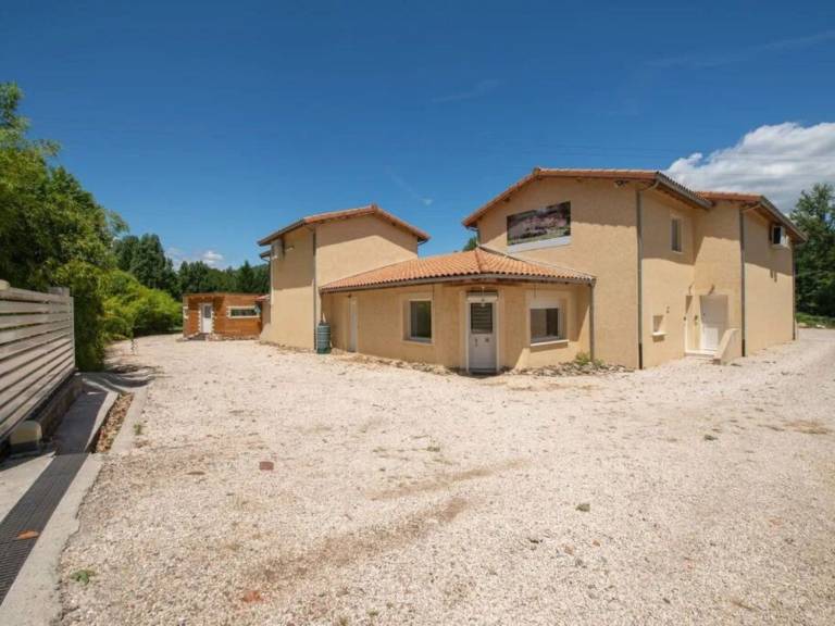 Vacation home with terrace, barbecue & private pool | Nature view — photo 3