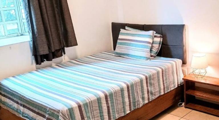 Suite com banheiro super espacosa in Sao Caetano do Sul