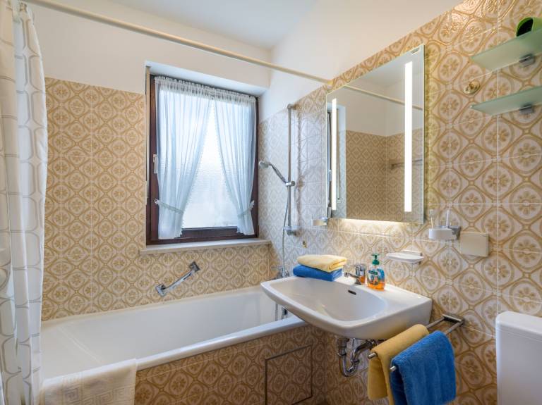 Fully equipped nice apartment with heated pool & sauna | Pets allowed — photo 2