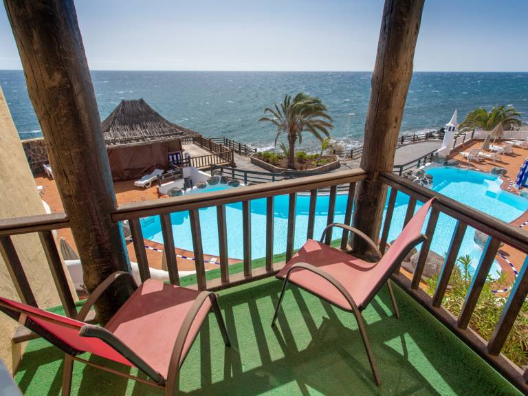 Fully equipped rental apartment with pool | Close to the beach | Pets allowed — photo 3