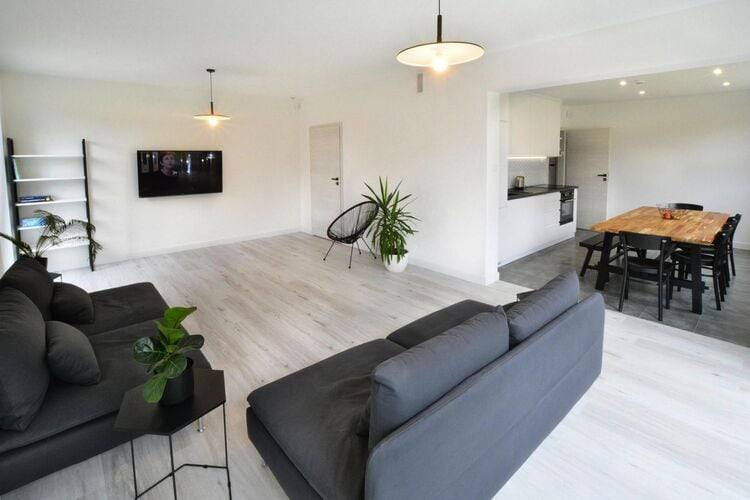 Villa with sauna, barbeque & patio — photo 4
