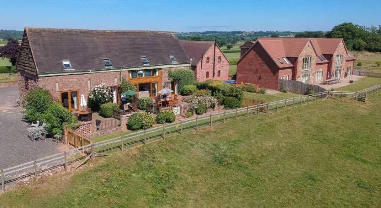Pleasant house with barbeque, terrace & yard | Pet-friendly in Bridgnorth