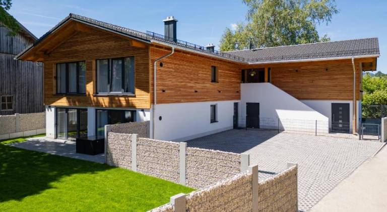 Rental apartment with yard & patio in Fuessen