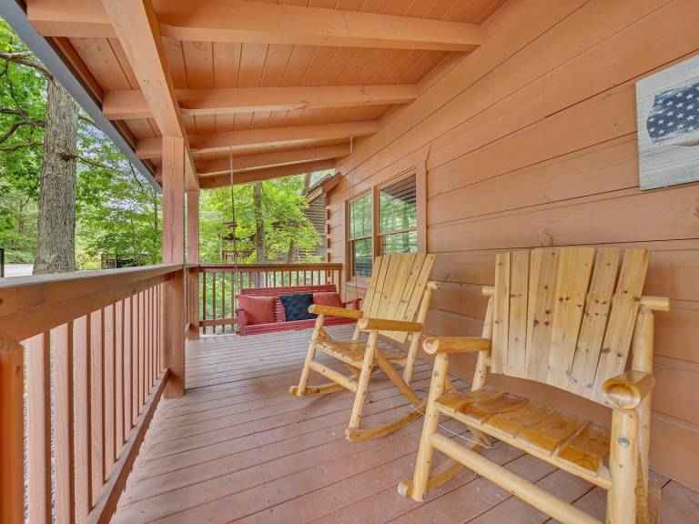 Cabin with private pool — photo 5