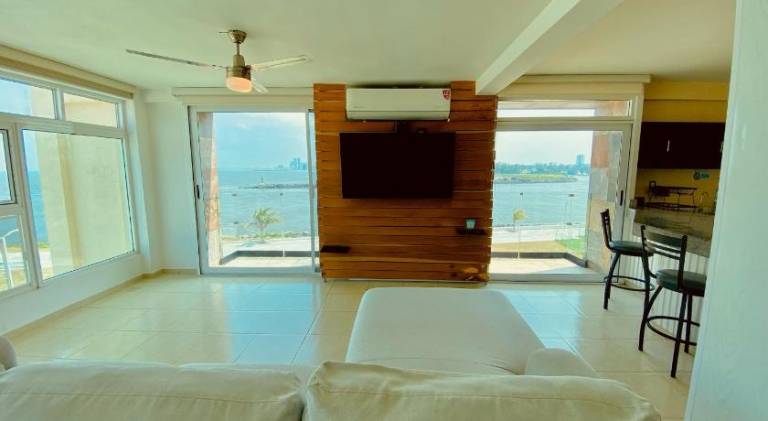 Apartment with pool — photo 2