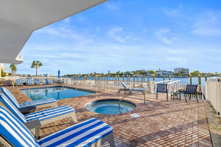 Provident Oceana Beachfront Suites — photo 3
