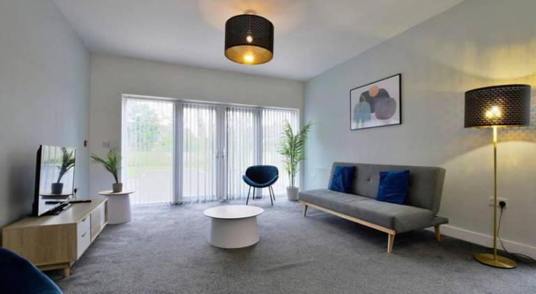 Wonderful holiday apartment | Pet-friendly in Salford