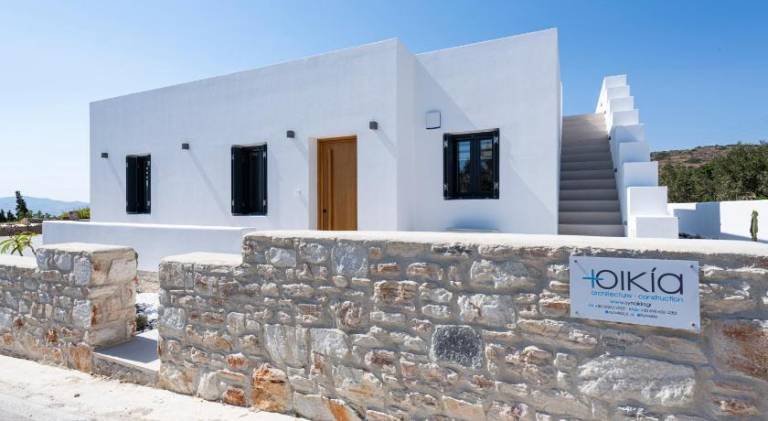 Villa with terrace, garden & private pool — photo 3