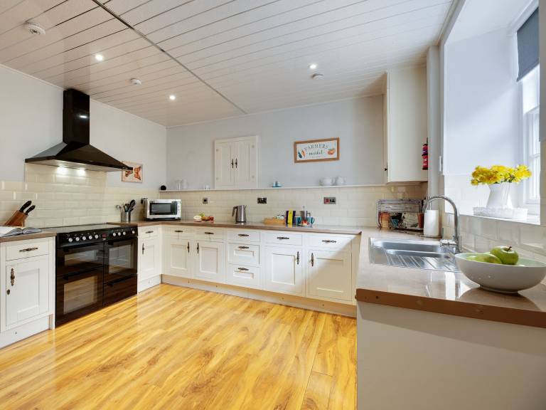 Family-friendly charming cottage | Pets are welcome — photo 4