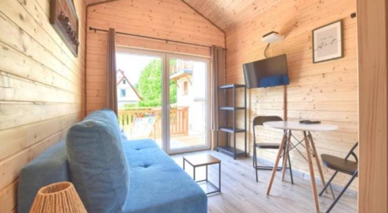 Vacation home with hot tub, sauna & BBQ — photo 2